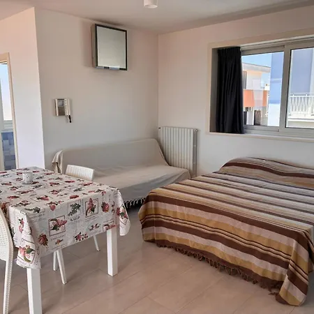 Apartment Leo